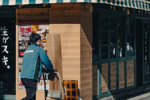 日本の現場で働く人